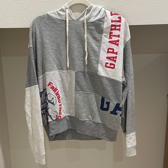 NWT GAP Logo Remix Patchwork Sweatshirt (Size L) - Picture 2 of 5